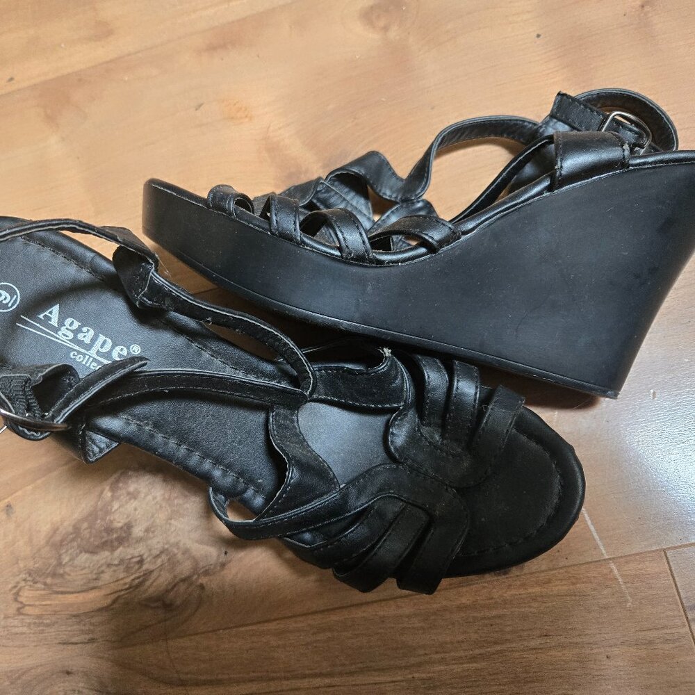 Agape wedge
